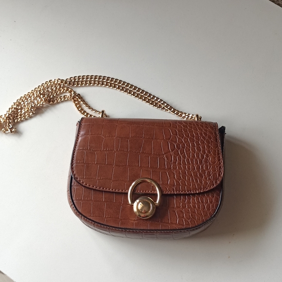 ✨ Mango slingbag✨